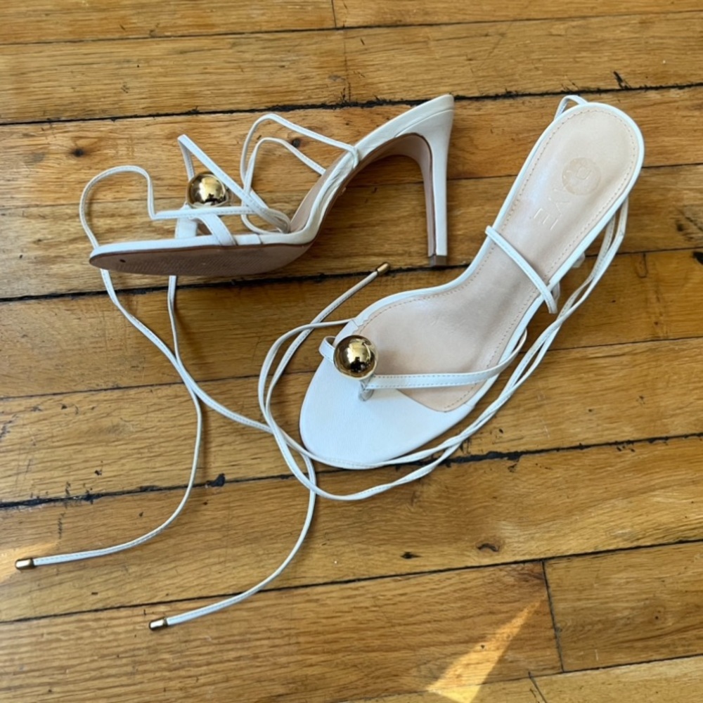 Raye lace up 4 inch white heeled sandals in size 7.5